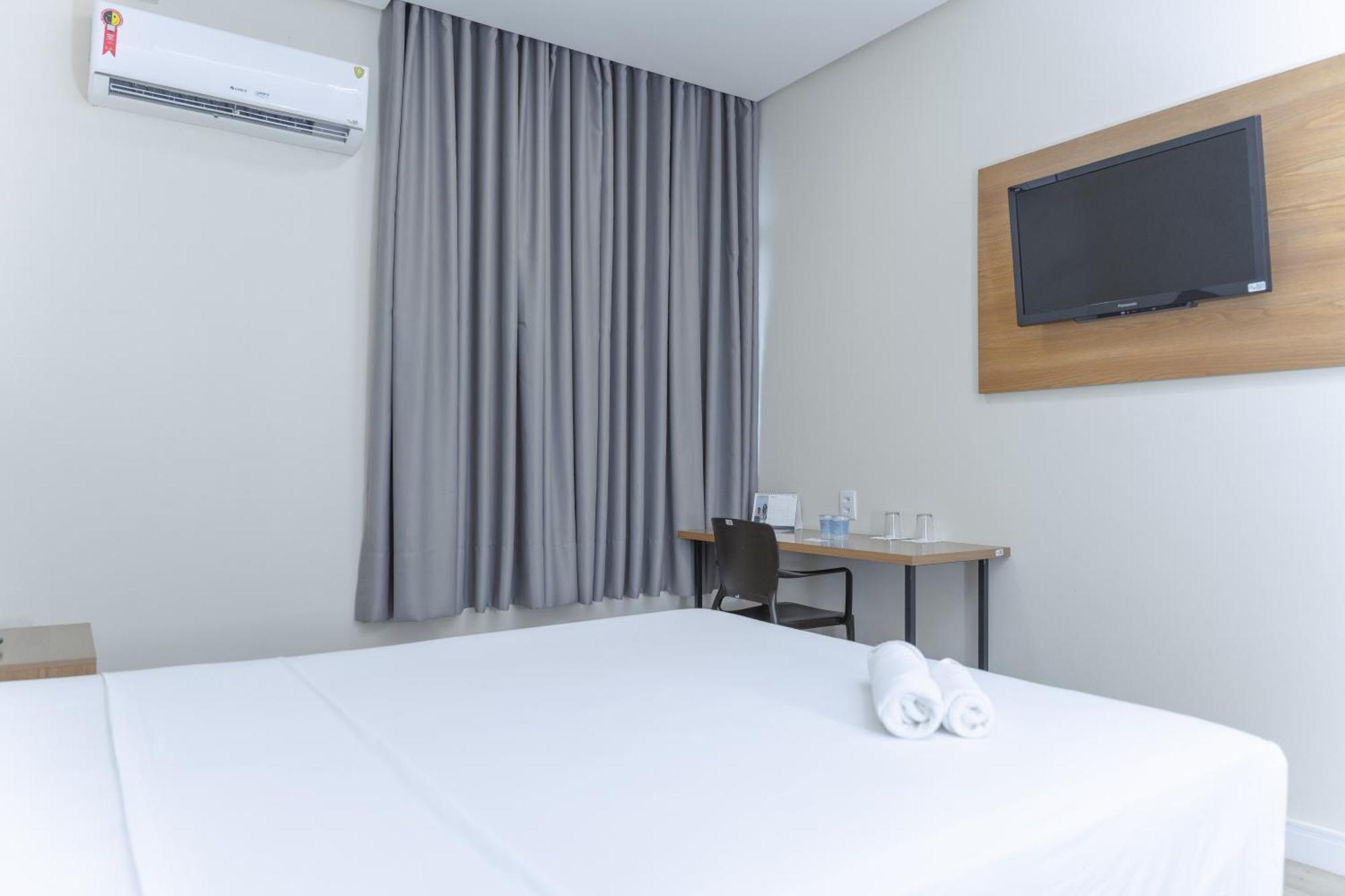 Hotel Equinocios Executive Barcarena Dış mekan fotoğraf